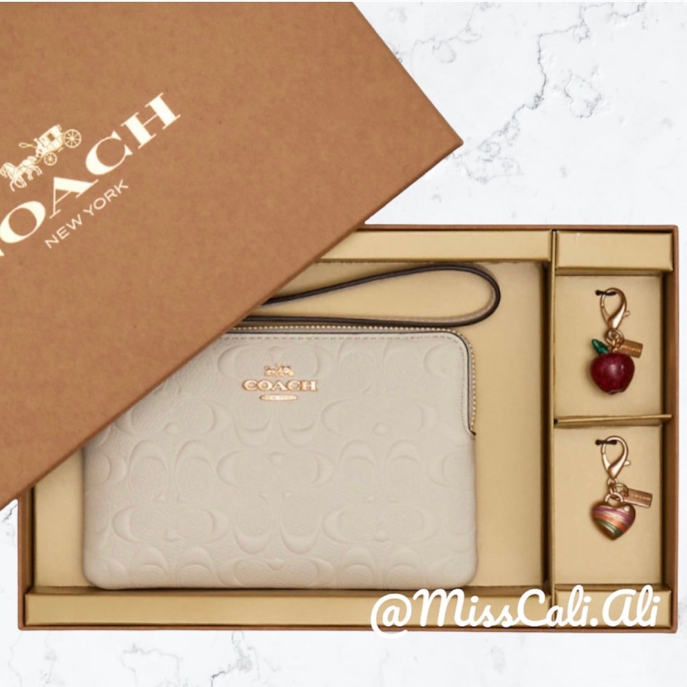 NWT COACH Boxed Corner Zip Wristlet Bag In Signature Leather with Charms Set - Picture 2 of 15